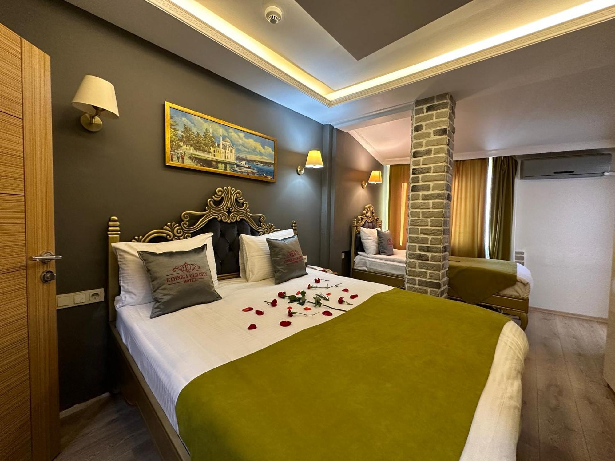 Hotel Ethnica Old 2*